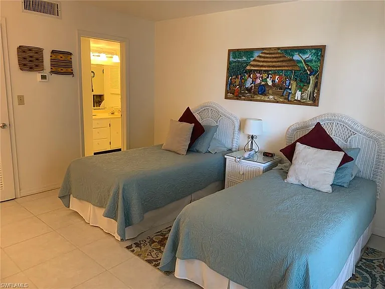 3443 Gulf Shore Blvd N #506 — Photo 9