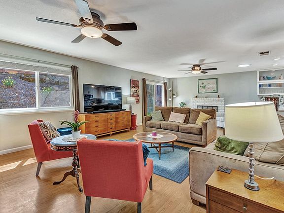 3rd image of 1248 Military Street W