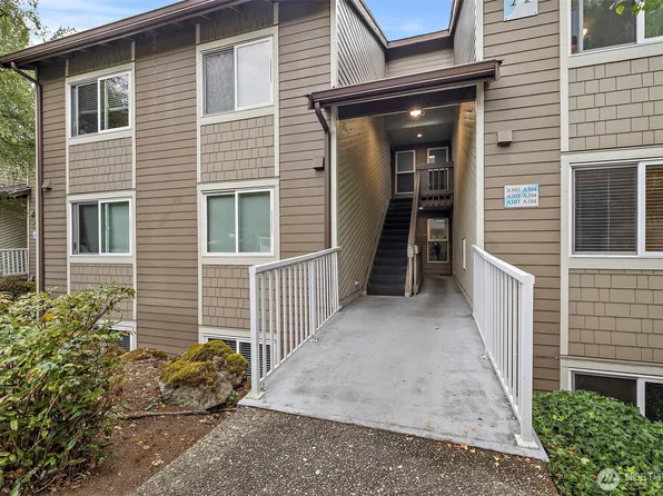 200 Mt Park Boulevard SW #A103, Issaquah, WA 98027