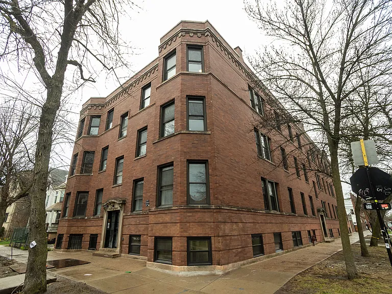 3255 W Belden Ave #G — Photo 7