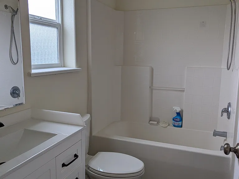 959 Wawona Ave SE #B — Photo 37