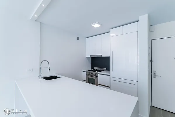 Rented by Kian Realty | media 20