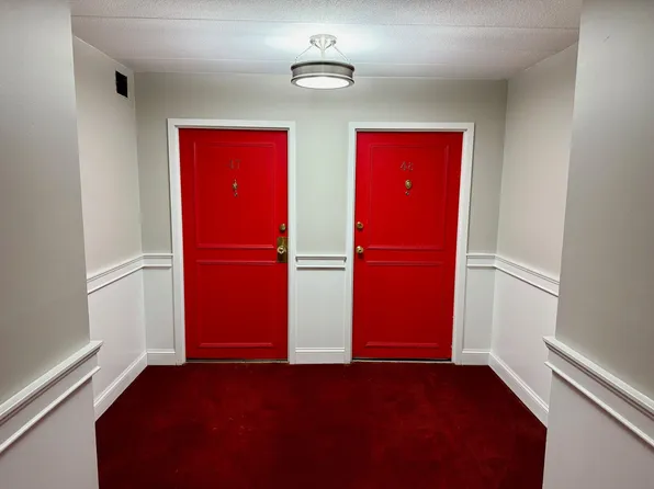 Blackstone Apartments, 206 Washington St #21, Norwich, CT 06360