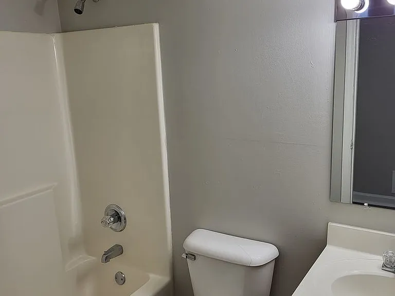 424 Jason Dr — Photo 5