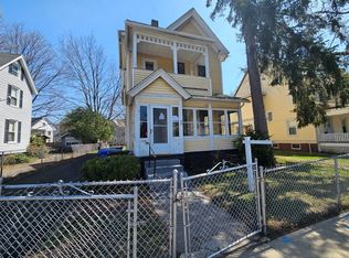29 Yale St, Springfield, MA 01109