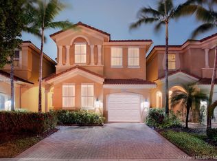 10810 NW 84th Ln, Doral, FL 33178
