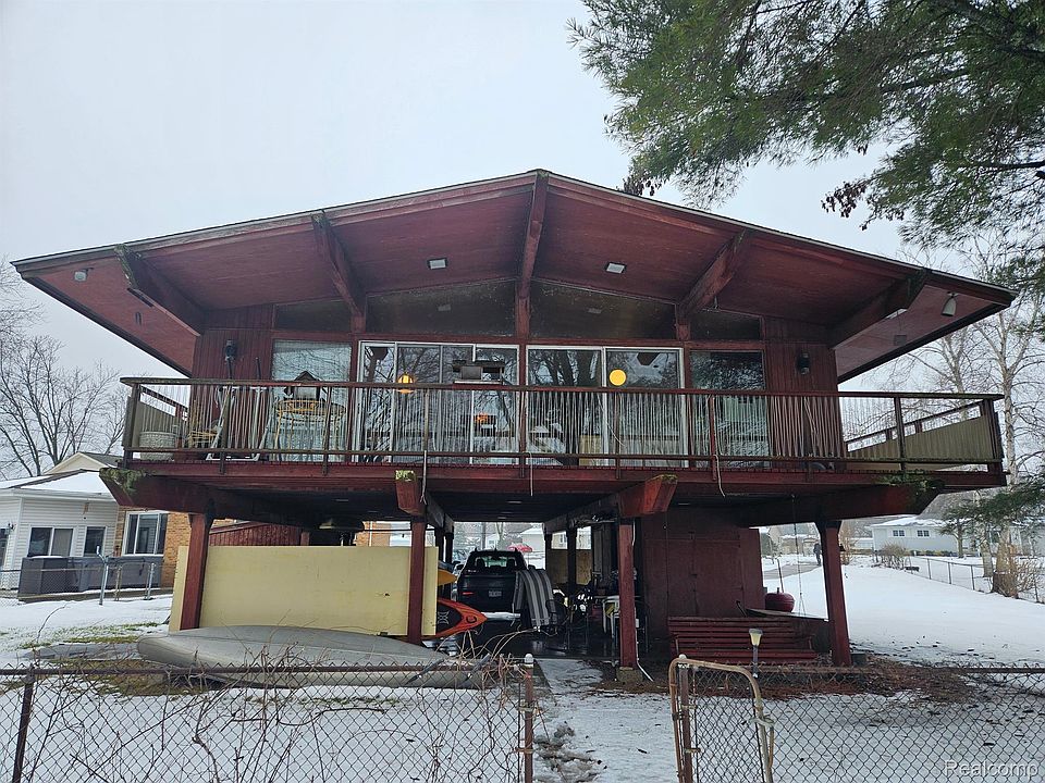 1st image of 3320 E Clarice Ave