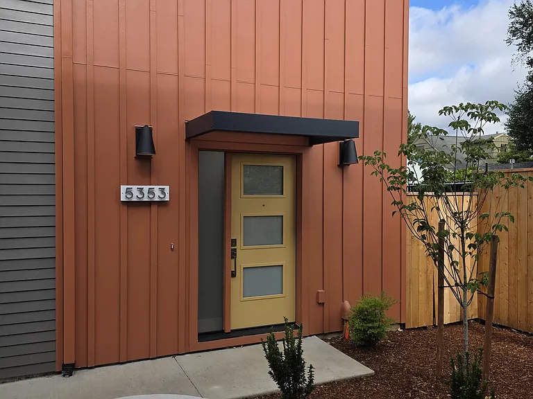 5353 SE Stark St — Photo 4
