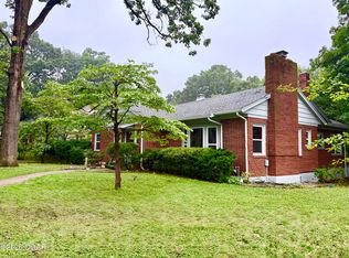 700 Oak Ridge Dr, Neosho, MO 64850