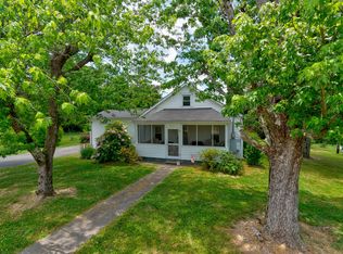 2111 Grey Ridge Rd, Maryville, TN 37801