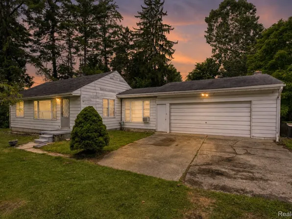 46555 North Ave, Macomb, MI 48042