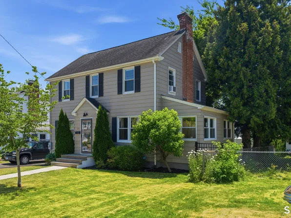 21 Richard Street, West Hartford, CT 06119