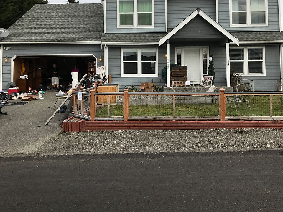 1st image of 7223 193rd St E