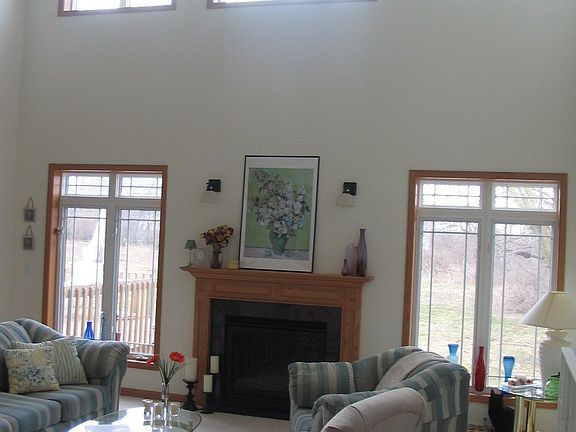 Great Room w/ Fire Place