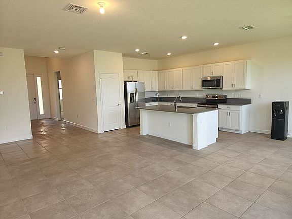 3rd image of 873 Bent Creek Dr