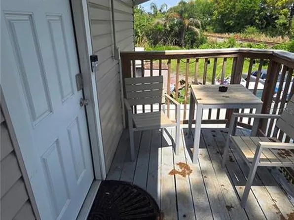 1524 6th St NW APT B, Largo, FL 33770