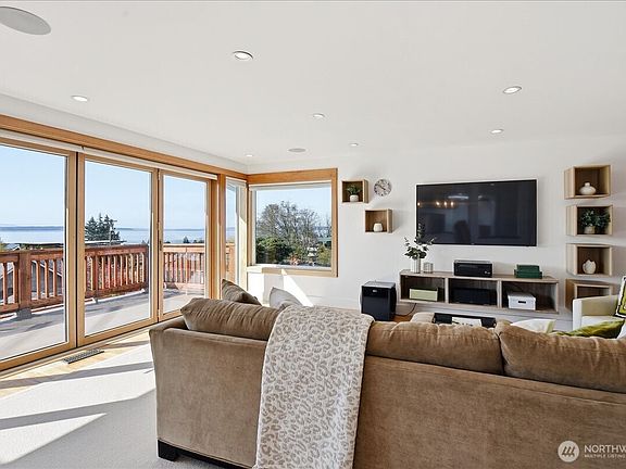 4th image of 612 View Place