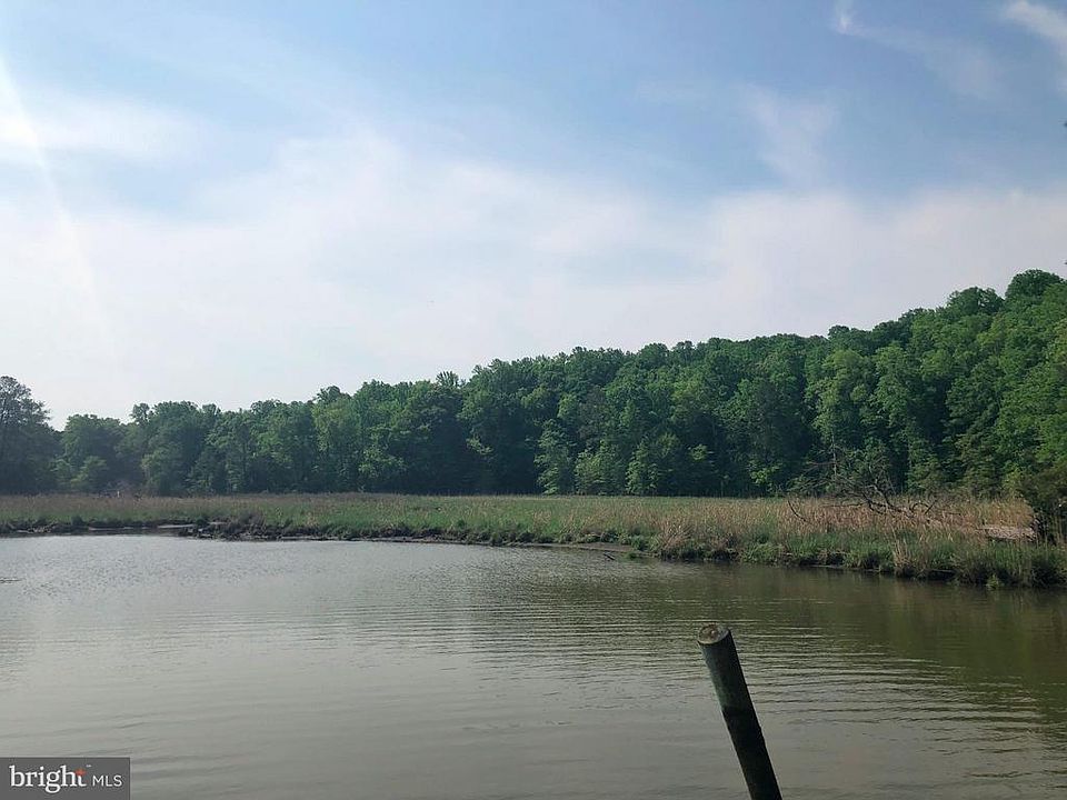 1st image of Cross Woods Dr