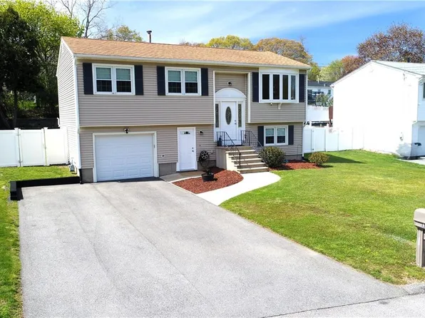 131 Jambray Ave, Warwick, RI 02886