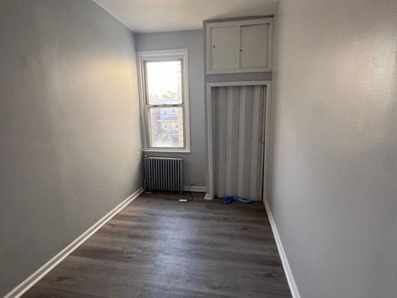 4th image of 41 W 54th St #D