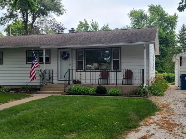 1314 Shawnee Ln, Ottawa, IL 61350