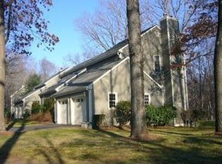 20 Eaton Woods Rd, Hamden, CT 06518
