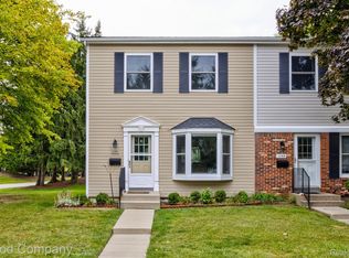 1101 Marquette Ct, Rochester, MI 48307