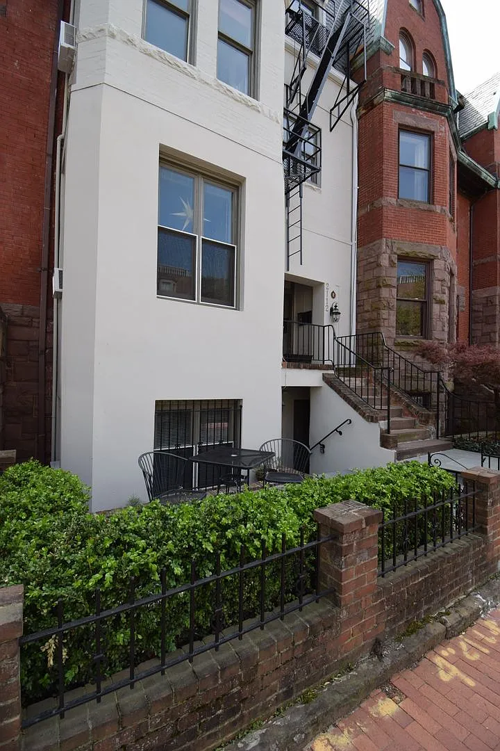 2112 O Street, NW — Photo 2