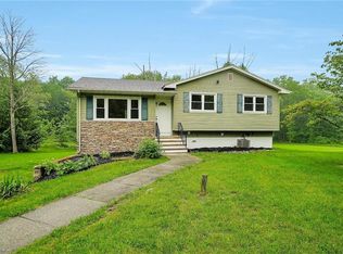 1 Robins Dr, Bullville, NY 10915