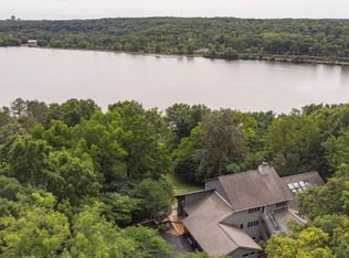 350 Corrie Rd, Ann Arbor, MI 48105