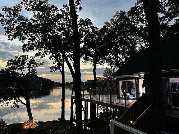 5th image of 65 Hilltop Dr