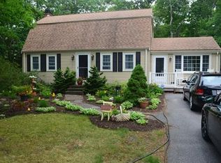 16 White Oak Dr, Plymouth, MA 02360