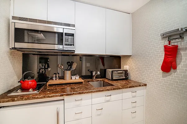 Rented by Engel & Völkers New York City | media 17