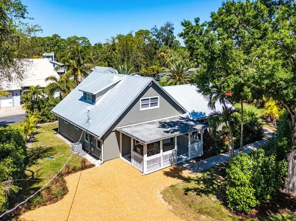 936 SW Rustic Circle, Stuart, FL 34997