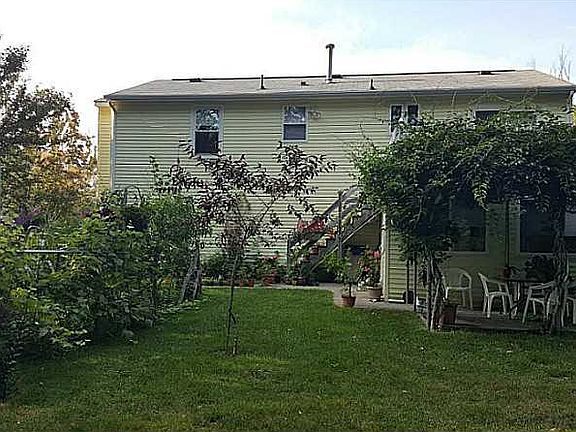2nd image of 7 Raymond Dr