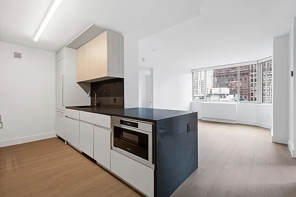 Rented by Greystar | media 1