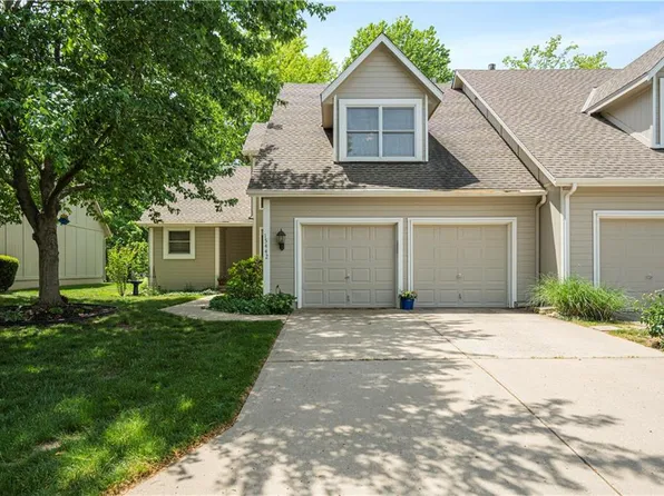15442 Marty St, Overland Park, KS 66223