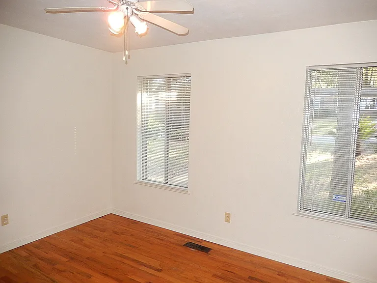 1802 Salmon Dr — Photo 8