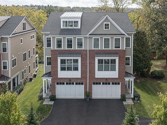2nd image of 168 Old York Rd