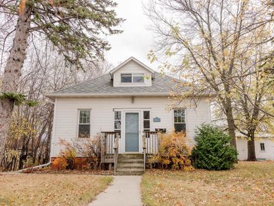 323 1st Ave S, Perham, MN, 56573