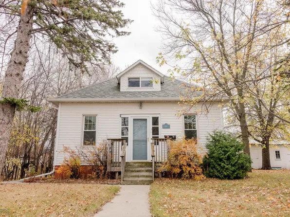 323 1st Ave S, Perham, MN 56573