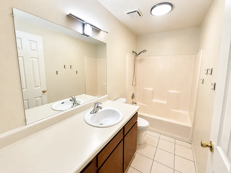2720 El Dorado Ave N #1 — Photo 4