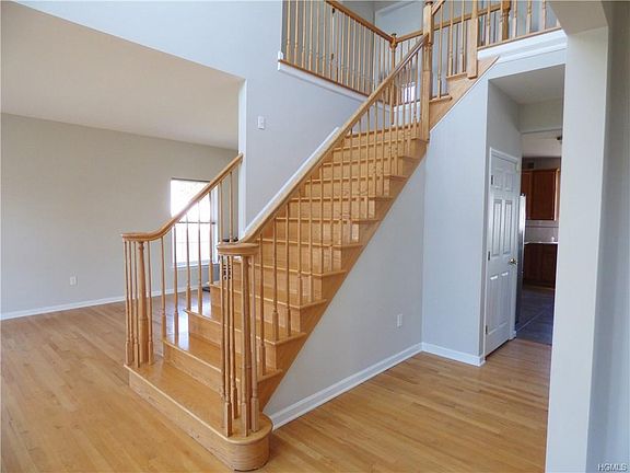 2nd image of 2724 Colonial Dr