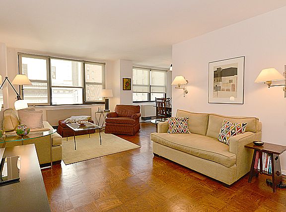 2nd image of 130 E 18th St APT 11W