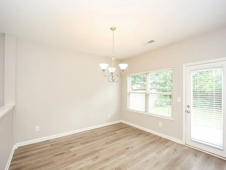 7 Southwind Cir — Photo 6
