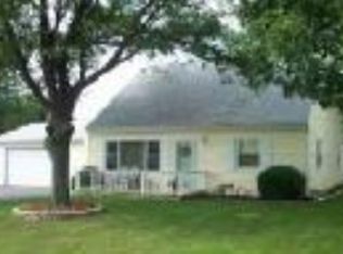 610 W Daumer Rd, Kouts, IN 46347