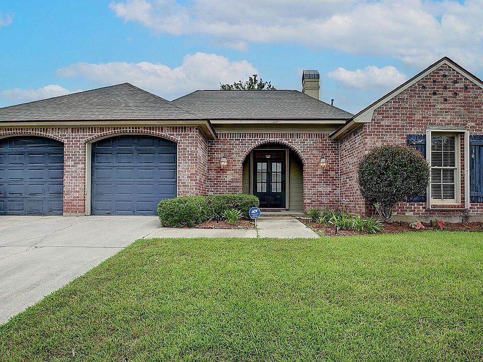 1st image of 104 Osage Dr