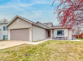 1444 Elmwood Ct, West Fargo, ND 58078