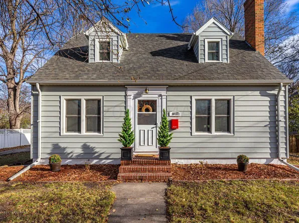 1014 University Dr S, Fargo, ND 58103