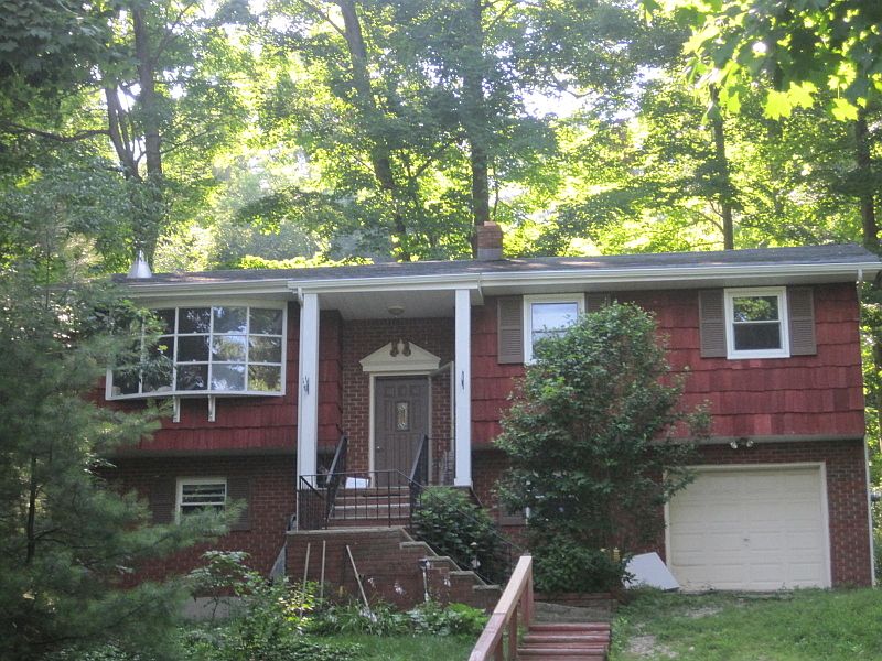 1st image of 544 Terrace Dr